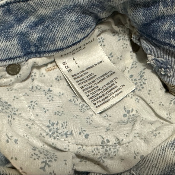 American Eagle Denim Shorts - Picture 2 of 5